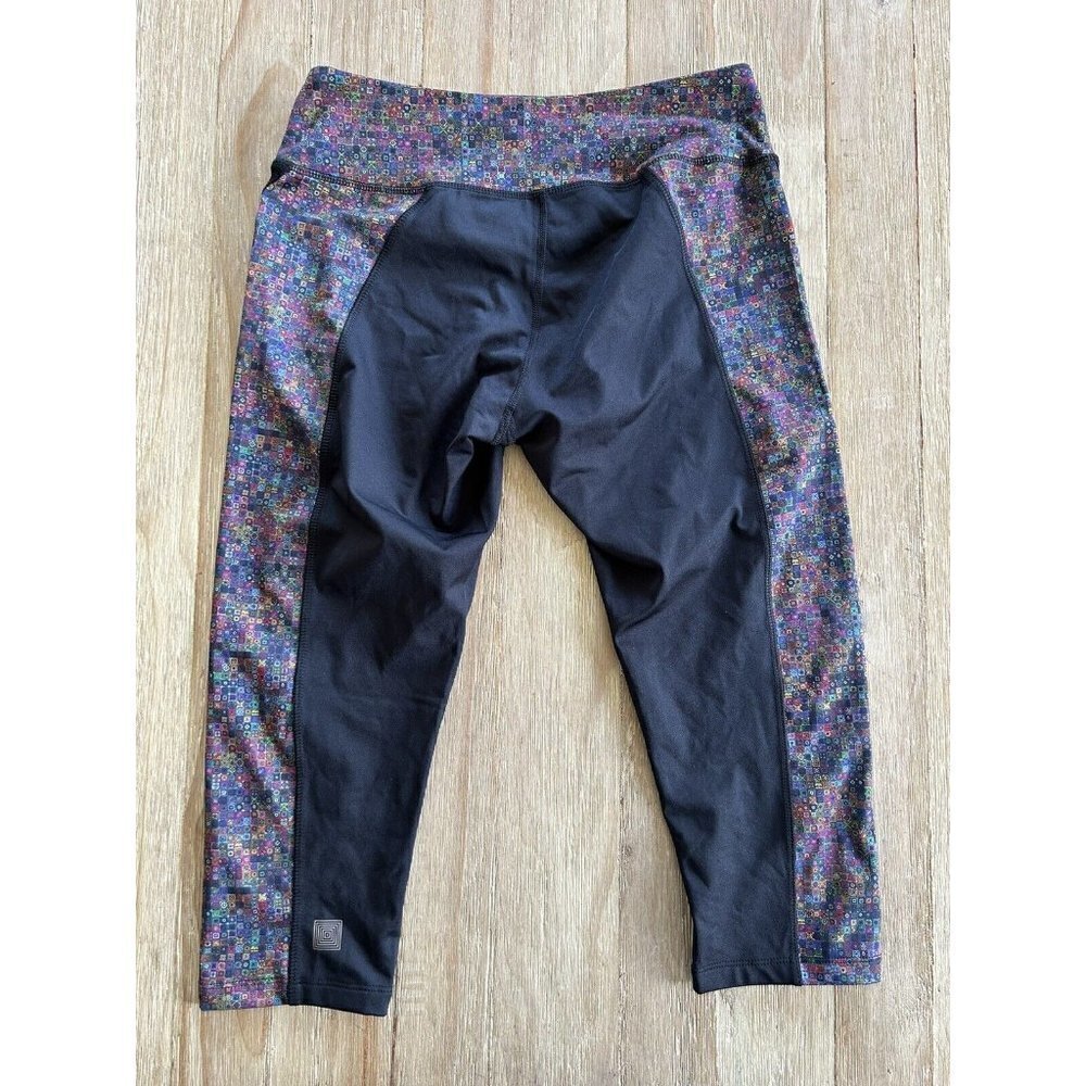 LuLaRoe JADE Capri Compression Moisture Wicking Leggings NEW Size Medium  Black - Picture 2 of 6